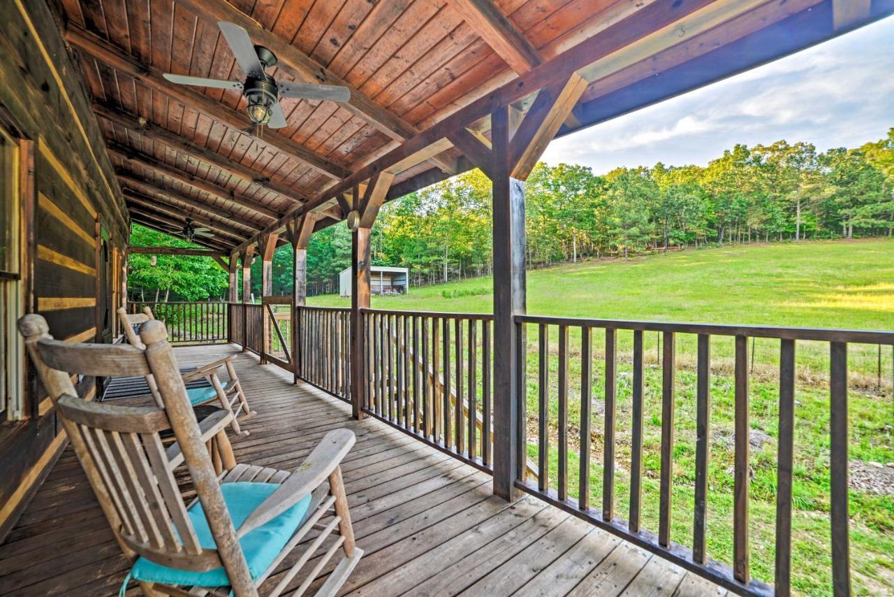 Quiet, Woodsy Retreat Deck And Kentucky Lake Access New Concord Esterno foto